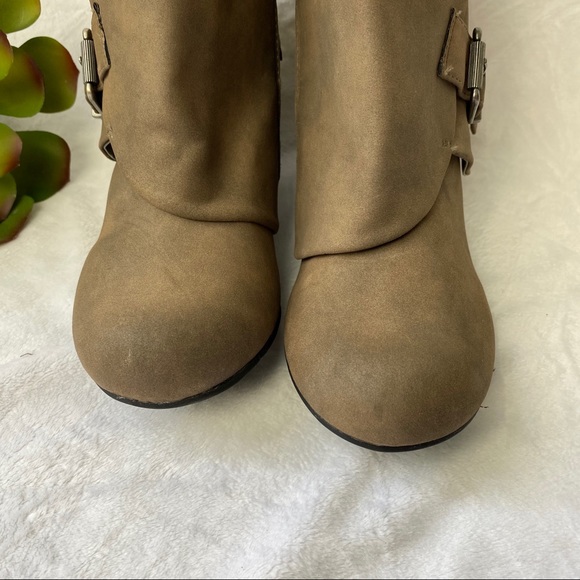 NWOB American Rag ‘Acoreene’ Cuffed Wedge Bootie - Picture 10 of 11